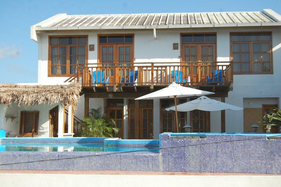 Hotel Y Restaurante Cesar Mariscos Tela Ngoại thất bức ảnh