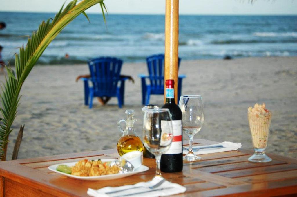 Hotel Y Restaurante Cesar Mariscos Tela Ngoại thất bức ảnh