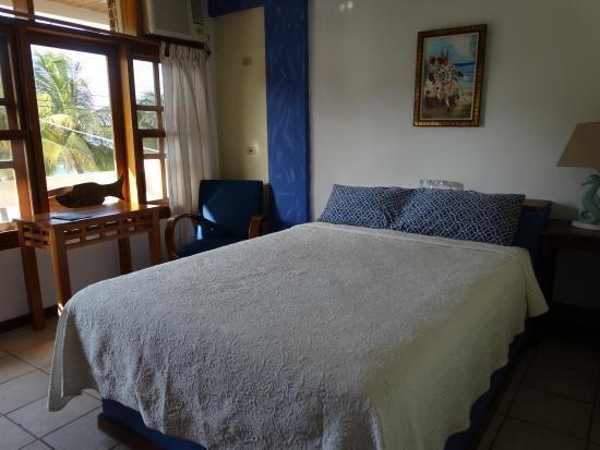 Hotel Y Restaurante Cesar Mariscos Tela Ngoại thất bức ảnh